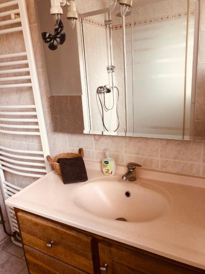 Spacieux Et Elegant Appartement Idealement Situe. Chamouilley Exterior foto